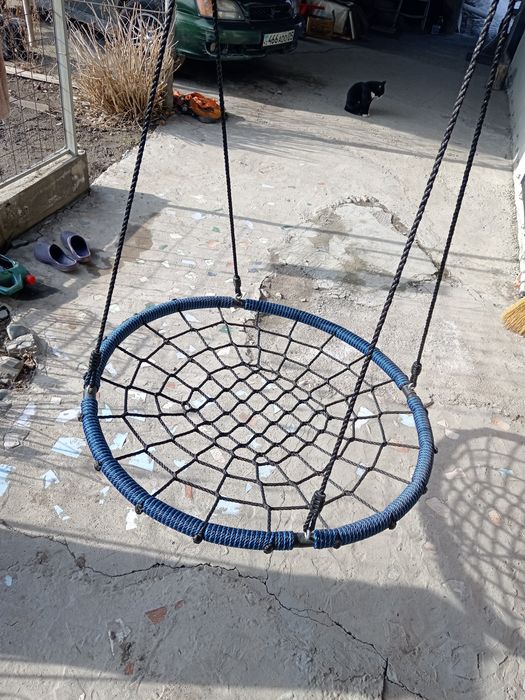 Качеля гнездо на карабинах.