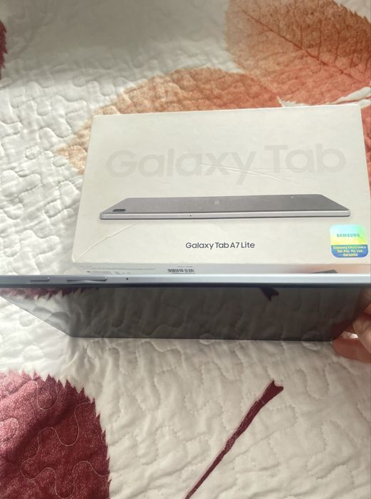 Încălțăminte dama si tableta samsung galaxy , vizionati toate pozele