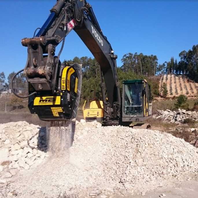 Concasoare MB CRUSHER BF60.1 S4 pt BULDOEXCAVATOR 10-18 Tone
