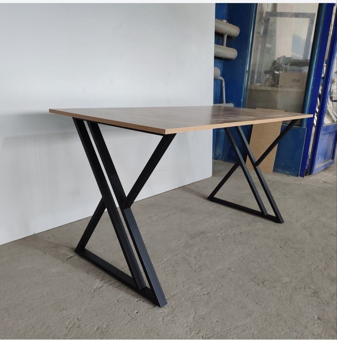 есть такие стол