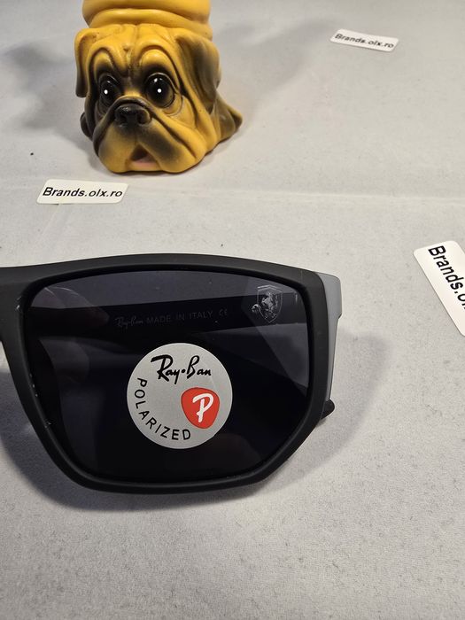 Ochelari de soare polarizati Ray Ban Ferrari RB8371, made in Italy
