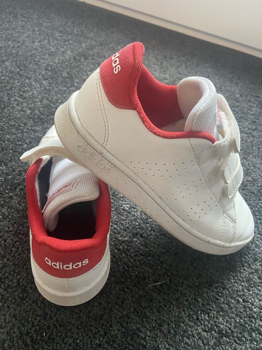 Adidasi fete marimea 30