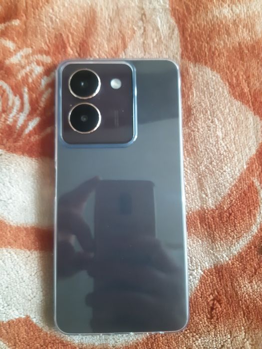 VIVO   Y 27 S     8/128