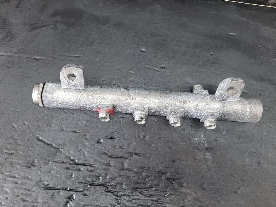 Rampa injectoare 1.9 jtd alfa romeo 147 156 159 fiat croma 0445214058 55197372