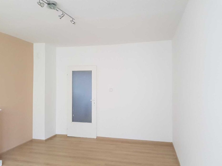 Дава се под наем Тристаен апартамент в Русе, Широк център - 78 кв.м за 87500 € - Снимка #8