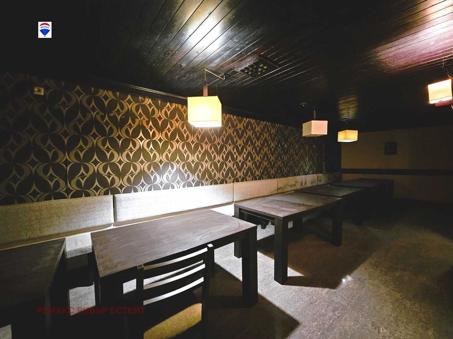 Продава се Заведение в Русе, Център - 180 кв.м за 405 €/кв.м - Снимка #1
