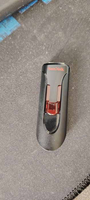 Fleshka original sotiladi