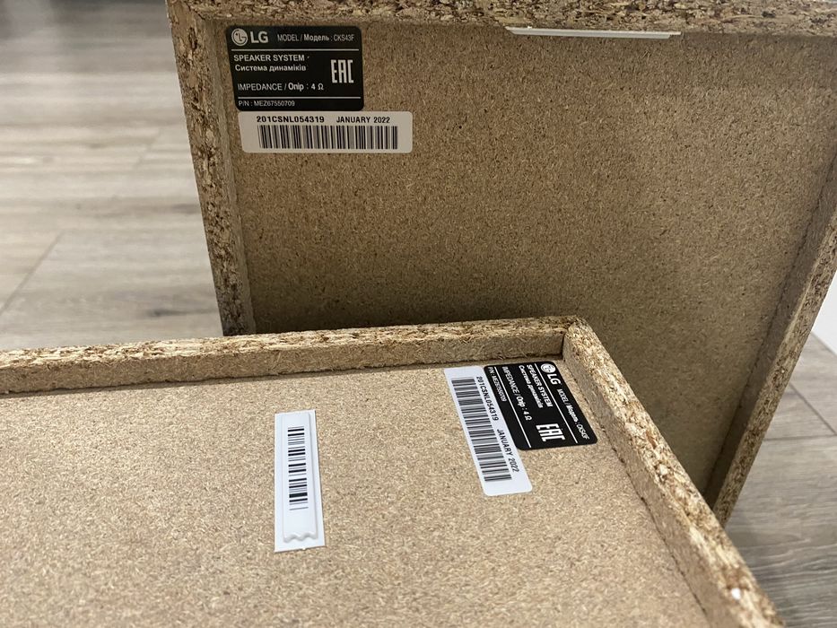 Продам новые колонки lg  ck43