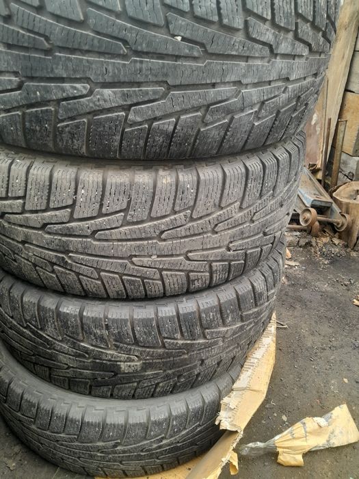 Срочно продам шины Нокиан 265/65/17