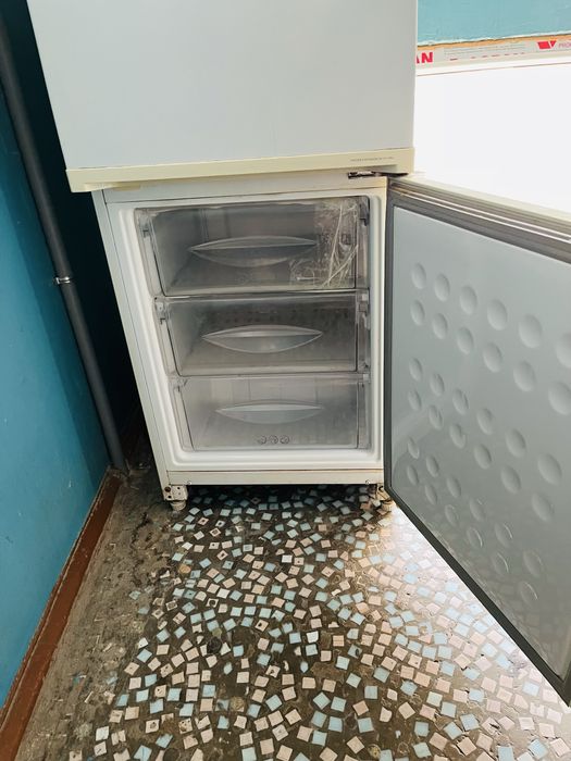 Продается холодильник