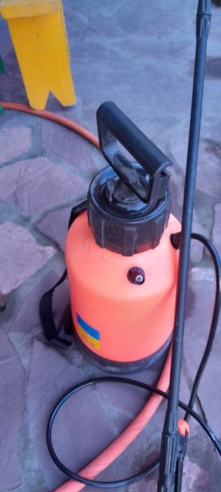 Продам опрыскиватель