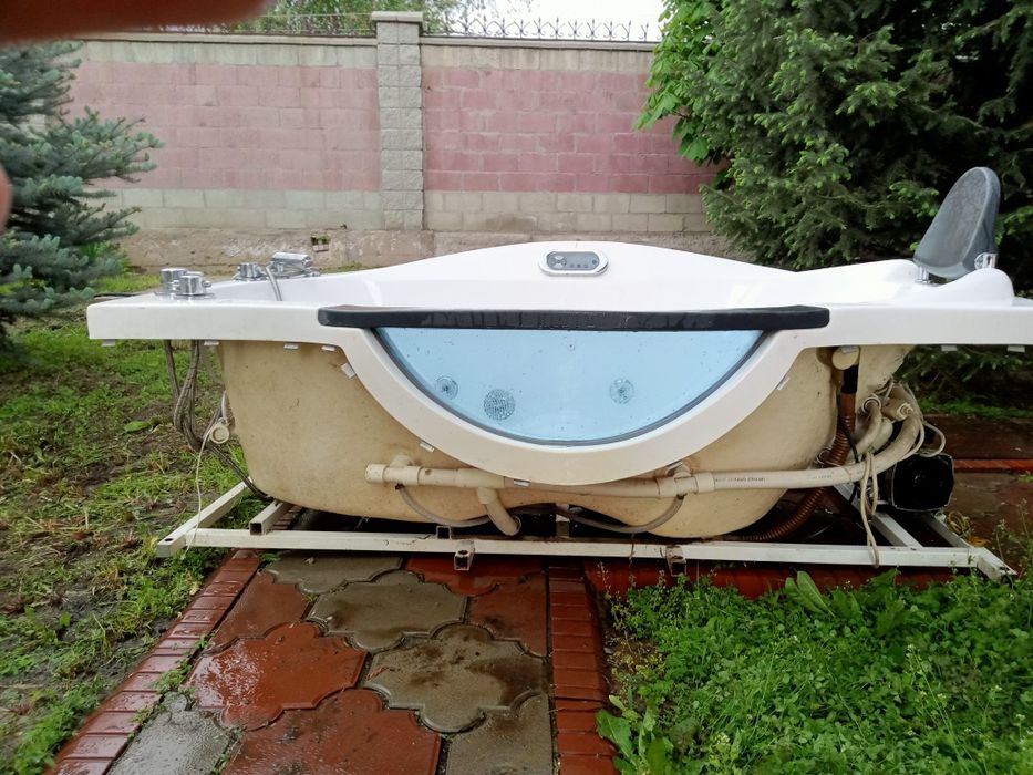 Гидромассажный джакузи