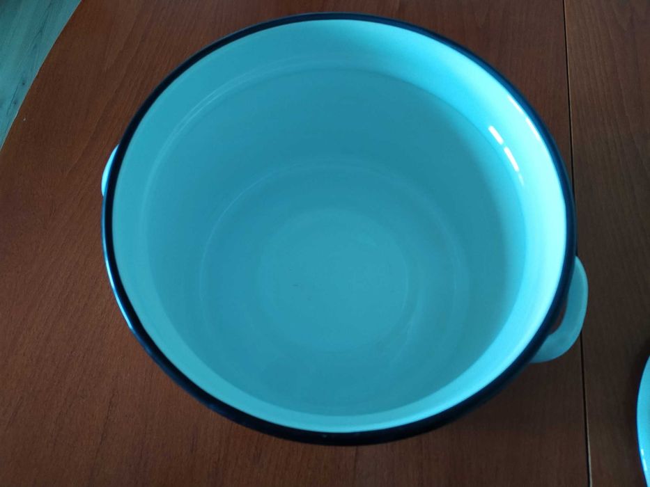 Голяма тенджера с капак