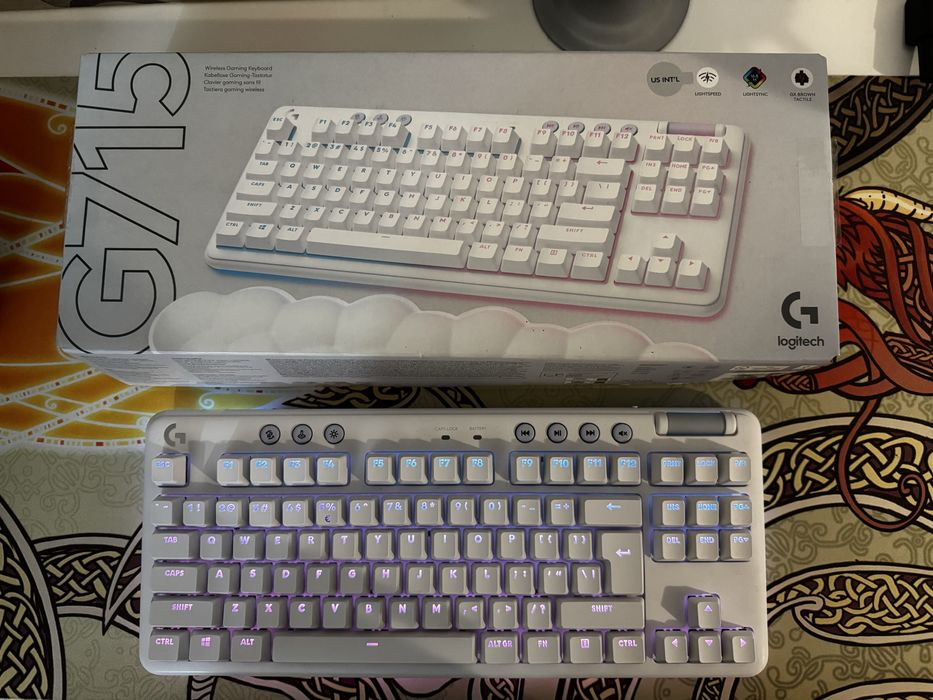 Tastatura logitech g715  gaming wireless