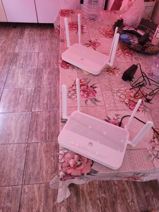 Router Huawei HG8247W5 fibra optica oferta 100 RON per BUCATA