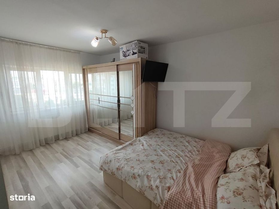 Apartament 3 camere, etaj 7/9 cu lift, 70 mp, zona Micro 6
