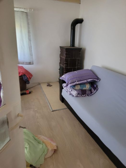 Inchiriez casa cu 2 camere