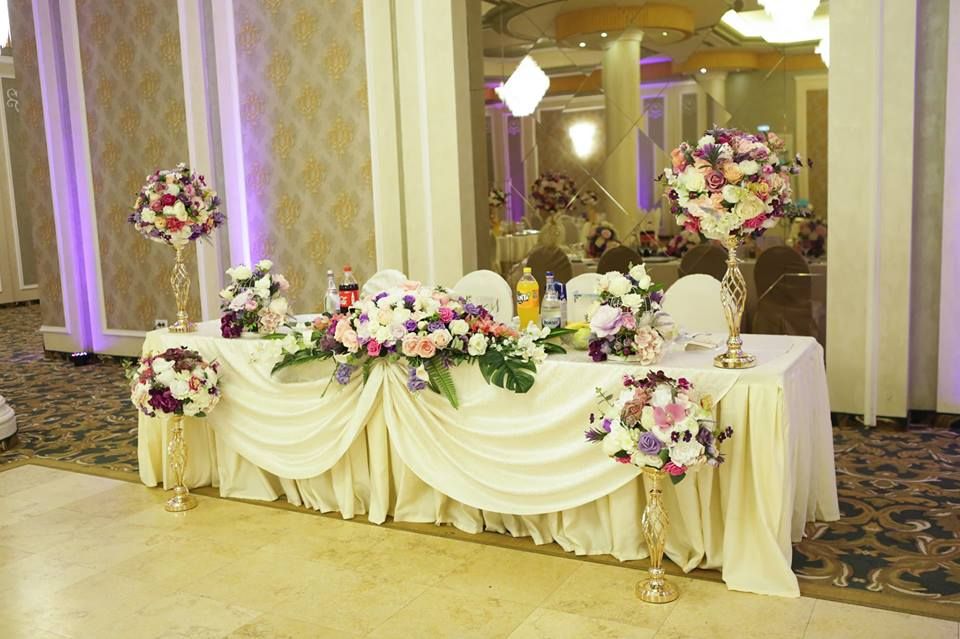 Aranjamente florale diverse - decoratiuni din flori, diverse decoruri