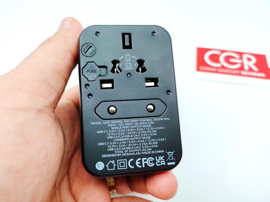 Adaptor de călătorie Momax 1-World UA8 – 65W GaN, 5 porturi