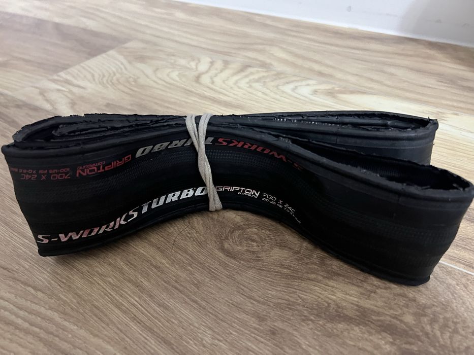 Покрышки от колесс вилосипеда