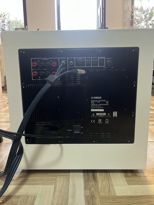 Mega subwoofer Yamaha NS-SW1000 42.6kg