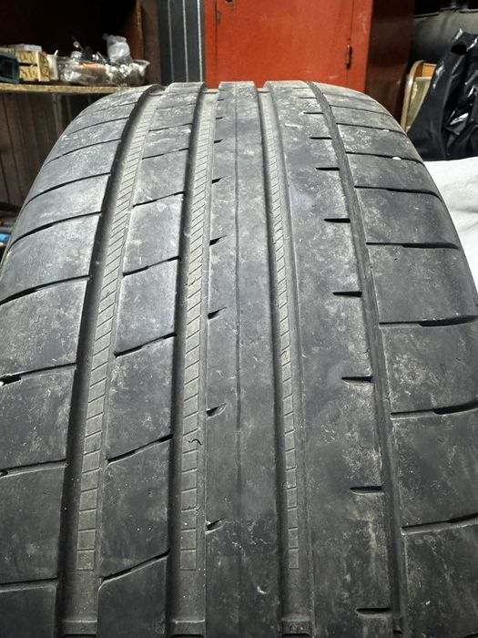 Продам б/у Шины 245/45/R20