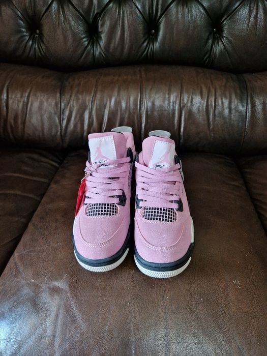 Jordan Retro 4 University Pink