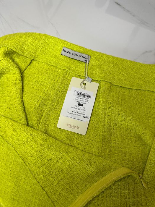 Дамска пола букле нова Mudo