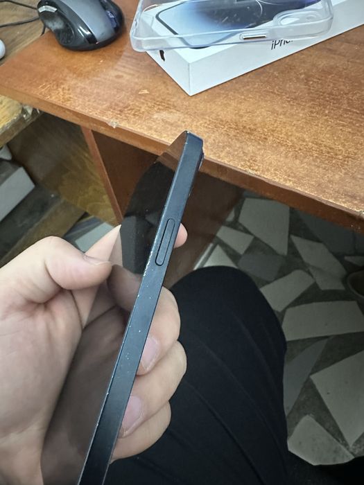 продам Айфон 14