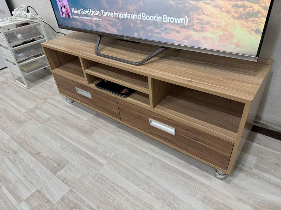 Продам ТВ тумба 130см