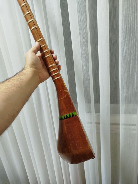Tanbur juda eski ovozi zo'r ochilgan