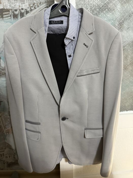 Пиджак МУЖСКОЙ срочно продаю