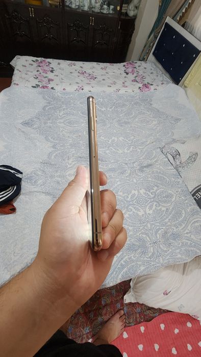 Iphone xs max 64 gb gold