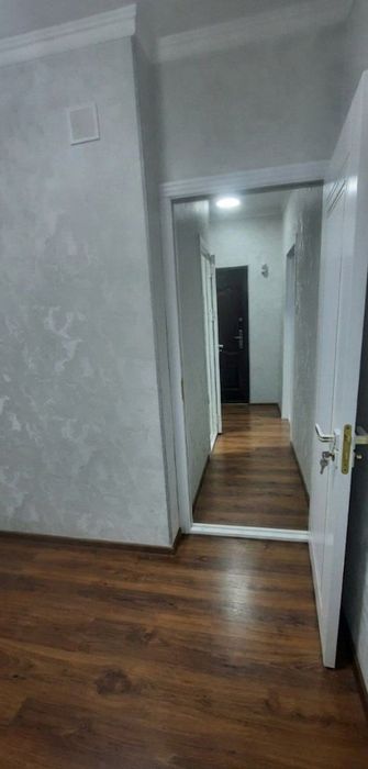 6 mkr 1-maktabni yonidan 1 xona 2 xona qilingan kv ijaraga beriladi
