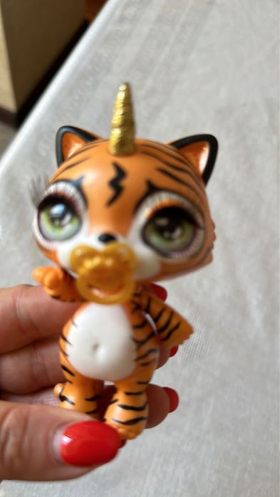 Продам новую оригинал игрушку Lol pets