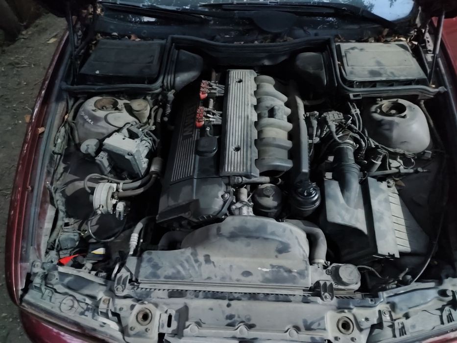 На Части: BMW E39 520I