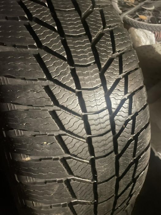 Зимни гуми 235/55 18