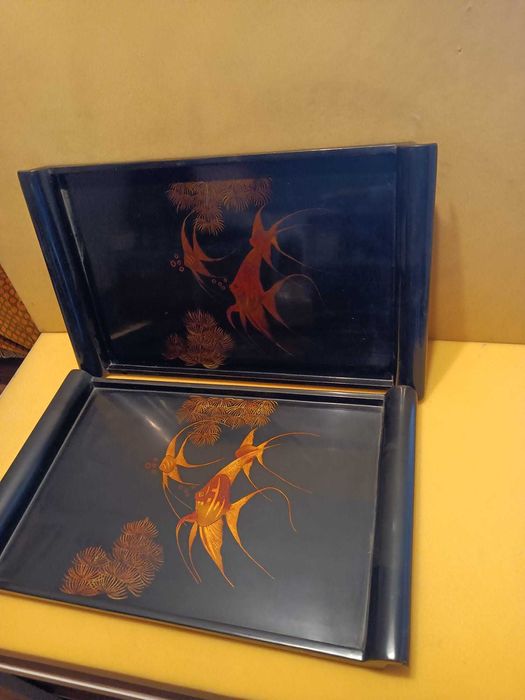 Vand set tavi chinezesti din lemn.