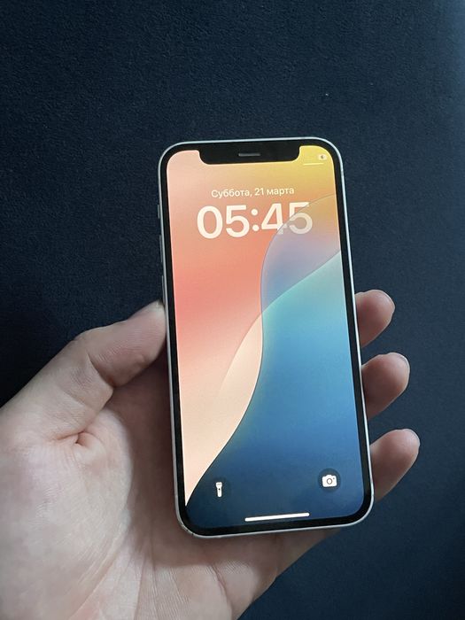 iPhone 12 Mini в хорошем состоянии