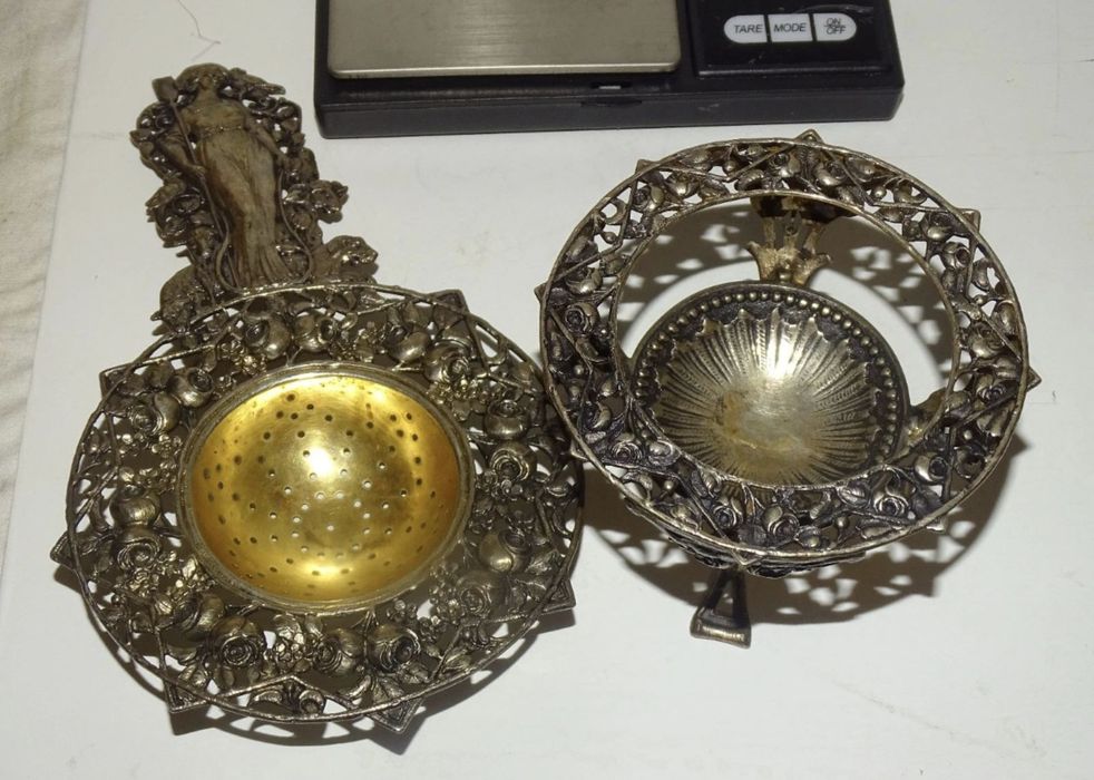 Продавам антикварни сребърни поставки за захар чай й яйца