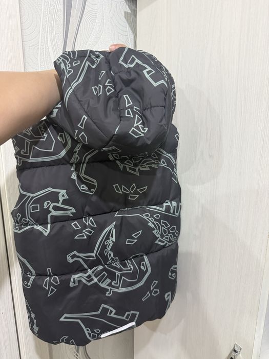 Продам куртку и безрукавку.