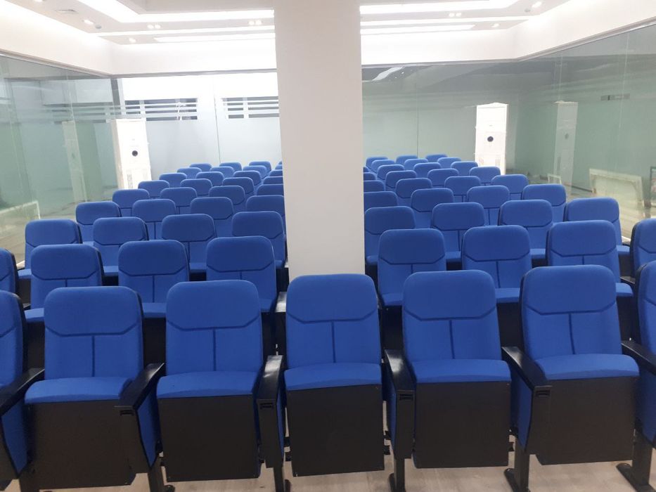 Кресла для актового зала и театра - современное производство
