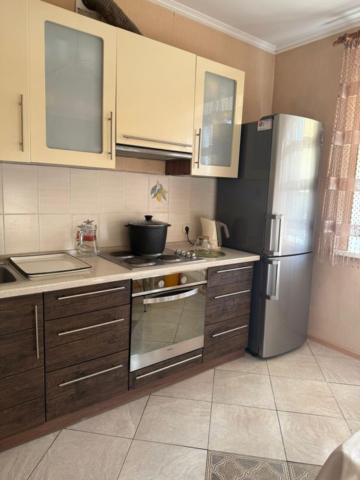 Пролас трёхкрмнатную квартиру