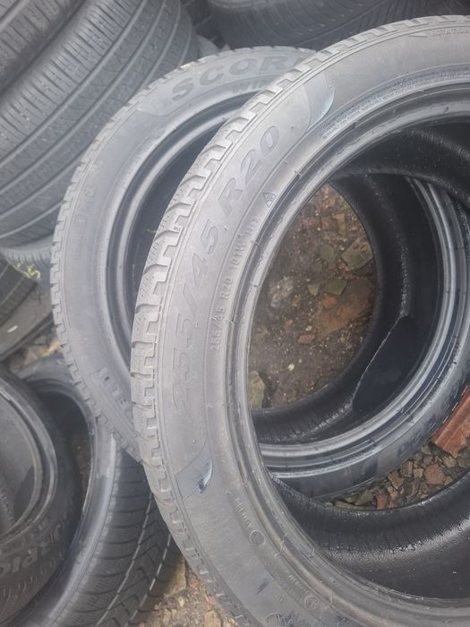 Vand 2 anvelope 255 45 20 pireli de iarna bune