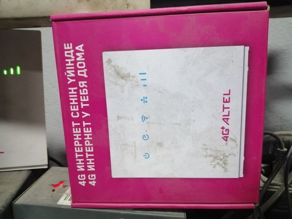 Продам роутер почти новый