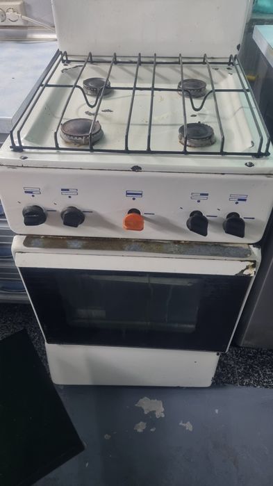 Газ плита , 4 комфор.. м. Новз..а