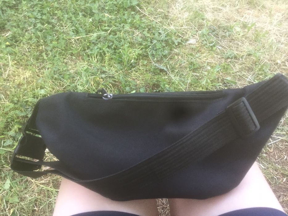 Продавам чантичка за кръст Apehlik