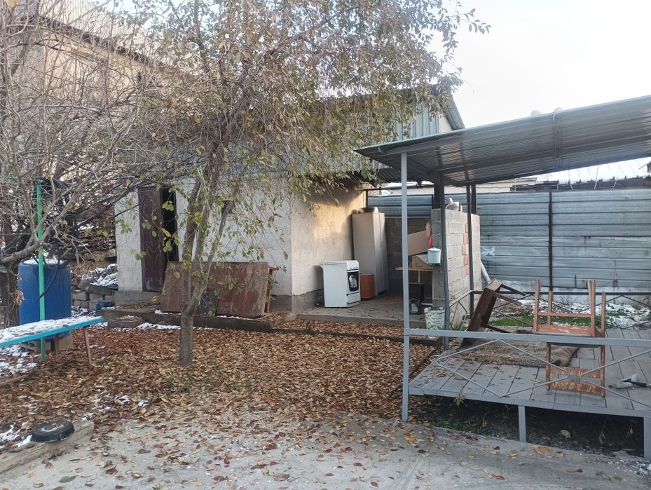 Продается 2 дома на одном участке