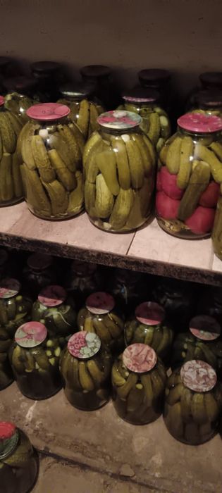 Продам соленье огурцы помидоры