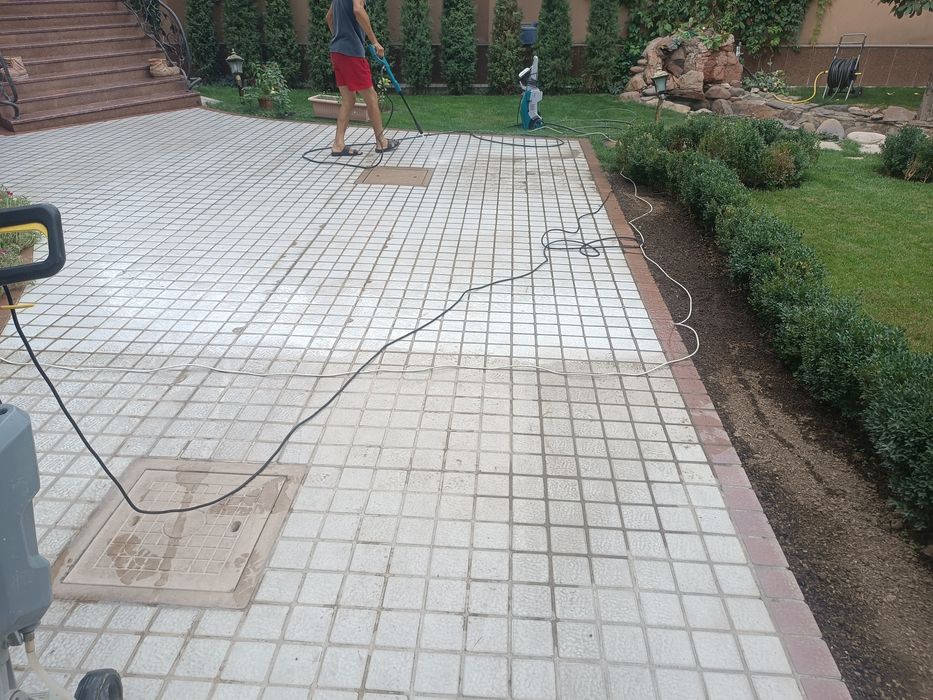 Чистка брусчатки и фасадов. Химчистка мебели и ковров.